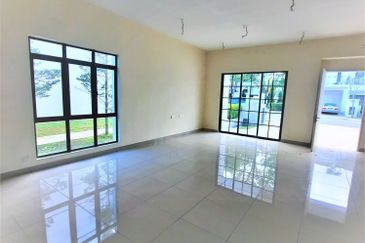 Monet Lily @ Sunsuria City