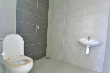 Monet Lily @ Sunsuria City