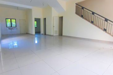 Monet Lily @ Sunsuria City