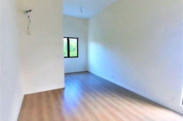 Monet Lily @ Sunsuria City