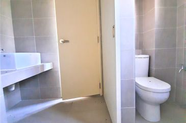 Monet Lily @ Sunsuria City