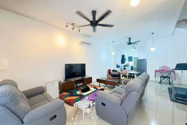 Setia Warisan Tropika (Belladonna)