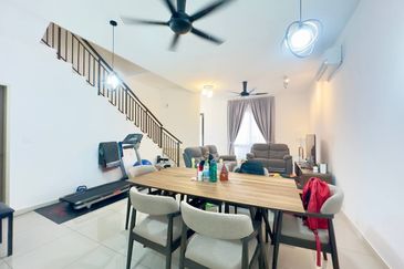 Setia Warisan Tropika (Belladonna)