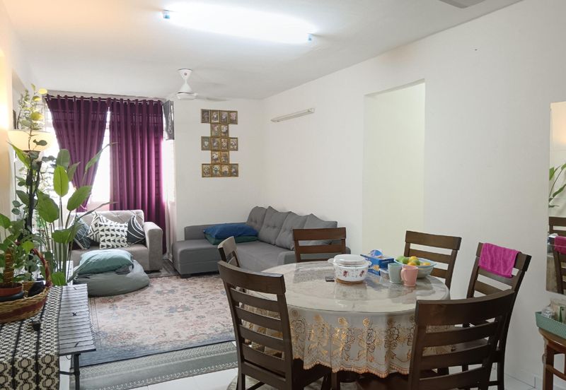 Apartment Taman Topaz