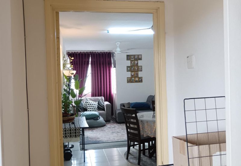 Apartment Taman Topaz