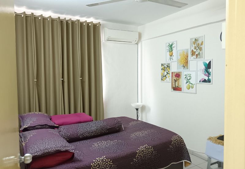 Apartment Taman Topaz