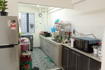 Apartment Taman Topaz