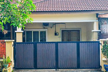 Taman Desa Baiduri Aman