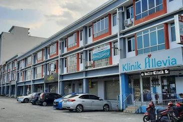 Salak Perdana Business Park