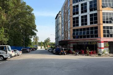 Bandar Baru Salak Tinggi