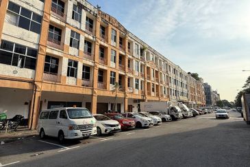 Bandar Baru Salak Tinggi