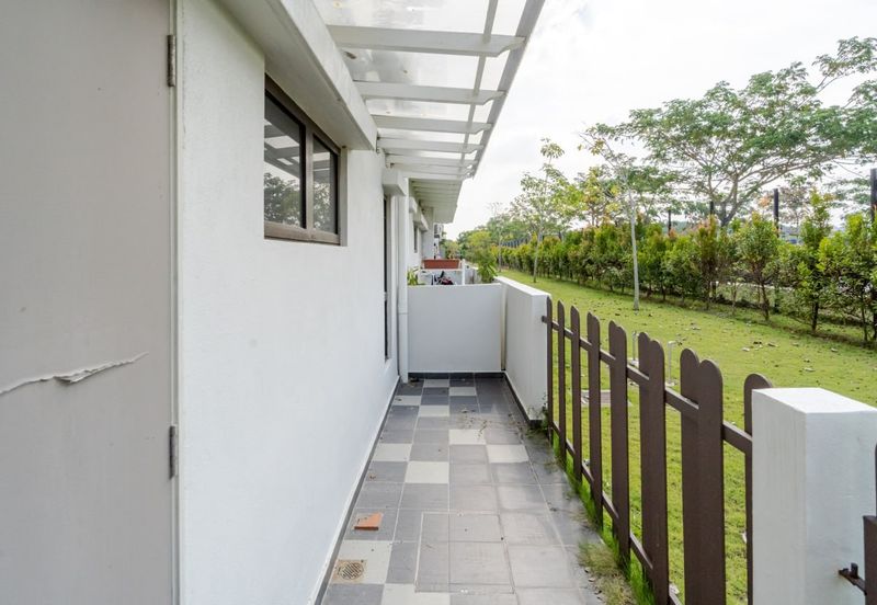 Setia Warisan Tropika (Belladonna)