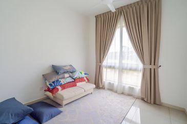 Setia Warisan Tropika (Belladonna)