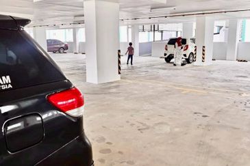 Tangerine Suites @ Sunsuria City