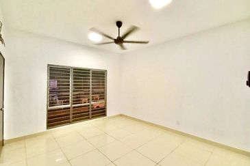 Double Storey Terrace @ Taman Ruby, Dengkil