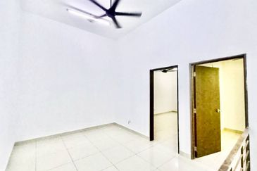 Double Storey Terrace @ Taman Ruby, Dengkil