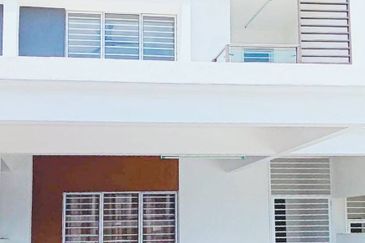 Double Storey Terrace House @ Taman Ruby, Dengkil