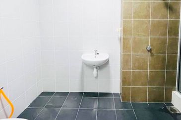 Double Storey Terrace House @ Taman Ruby, Dengkil