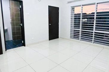 Double Storey Terrace House @ Taman Ruby, Dengkil