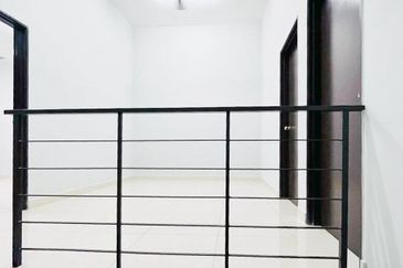 Double Storey Terrace House @ Taman Ruby, Dengkil