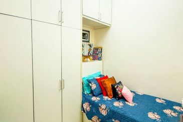 3-Storey Semi-D, Taman Tropika 2, Kajang