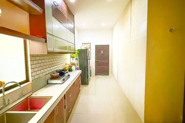 3-Storey Semi-D, Taman Tropika 2, Kajang