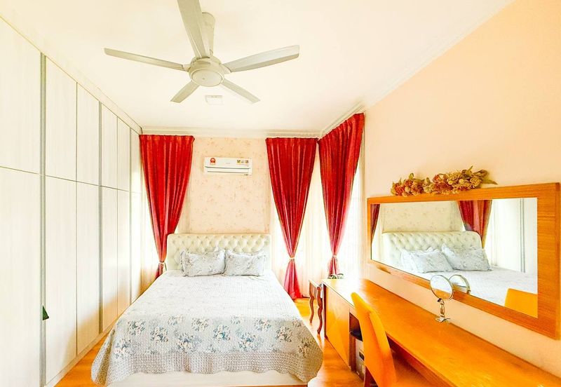 3-Storey Semi-D, Taman Tropika 2, Kajang