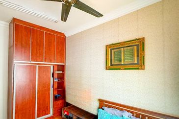 3-Storey Semi-D, Taman Tropika 2, Kajang