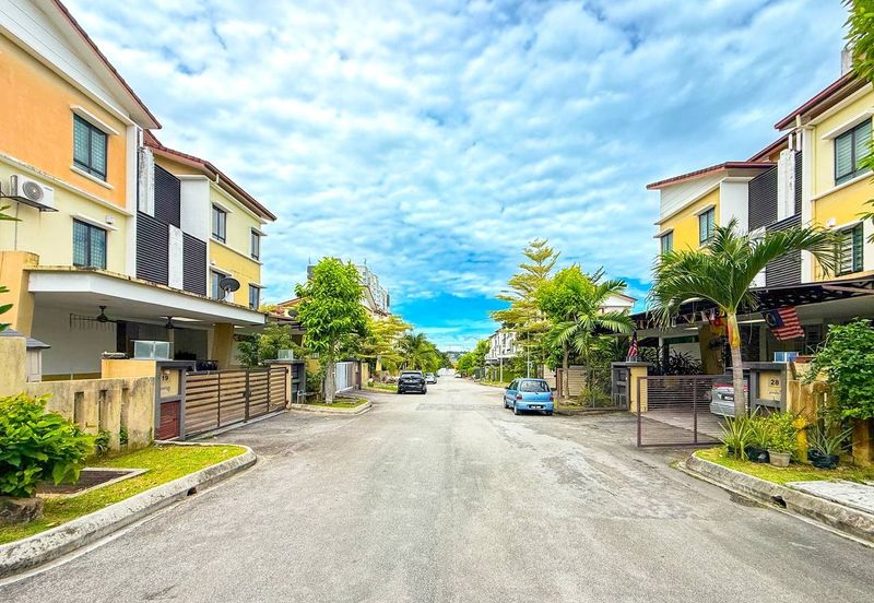 3-Storey Semi-D, Taman Tropika 2, Kajang