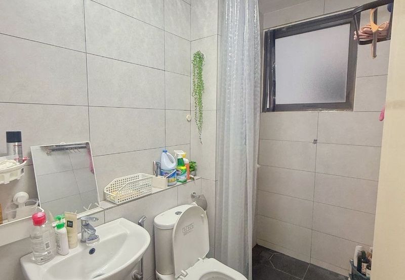 Lake Point Residence