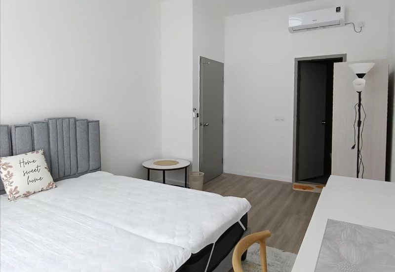 Sanderling @ Lakefront Cyberjaya