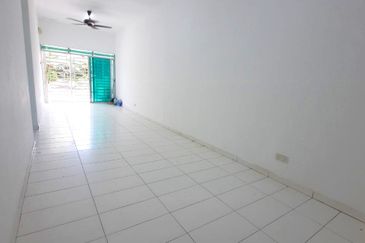 1 Storey End Lot Taman Desa Idaman 2, Banting