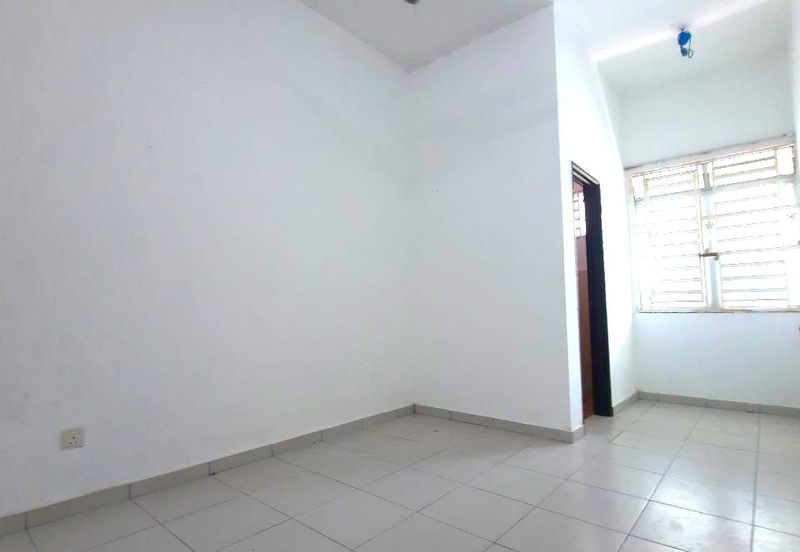 1 Storey End Lot Taman Desa Idaman 2, Banting