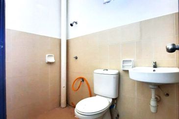 1 Storey End Lot Taman Desa Idaman 2, Banting