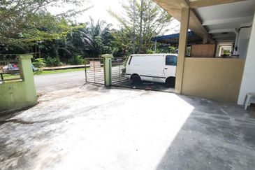 1 Storey End Lot Taman Desa Idaman 2, Banting