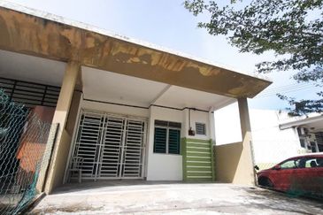 1 Storey End Lot Taman Desa Idaman 2, Banting