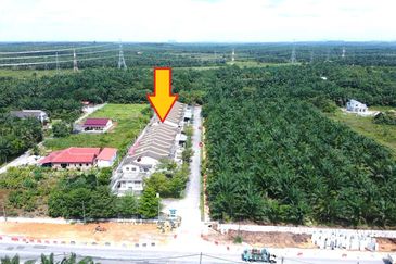 1 Storey End Lot Taman Desa Idaman 2, Banting