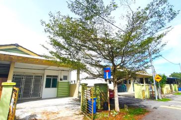1 Storey End Lot Taman Desa Idaman 2, Banting