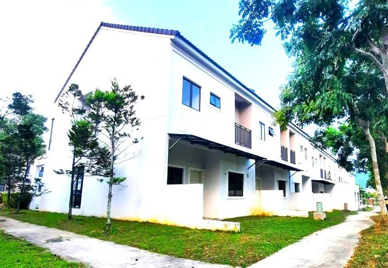 Monet Lily @ Sunsuria City