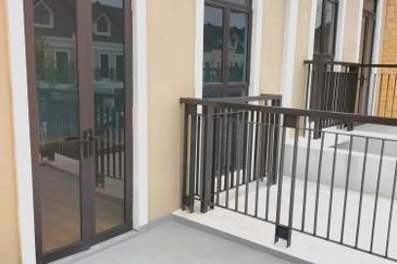 Monet Springtime @ Sunsuria City