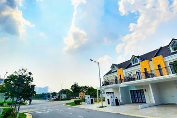 Monet Springtime @ Sunsuria City