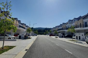 Monet Springtime @ Sunsuria City