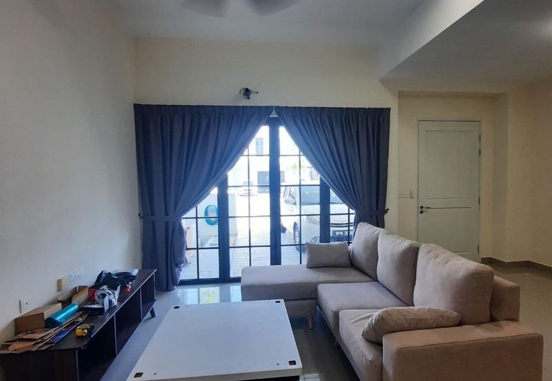 Monet Springtime @ Sunsuria City