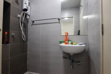 Monet Springtime @ Sunsuria City