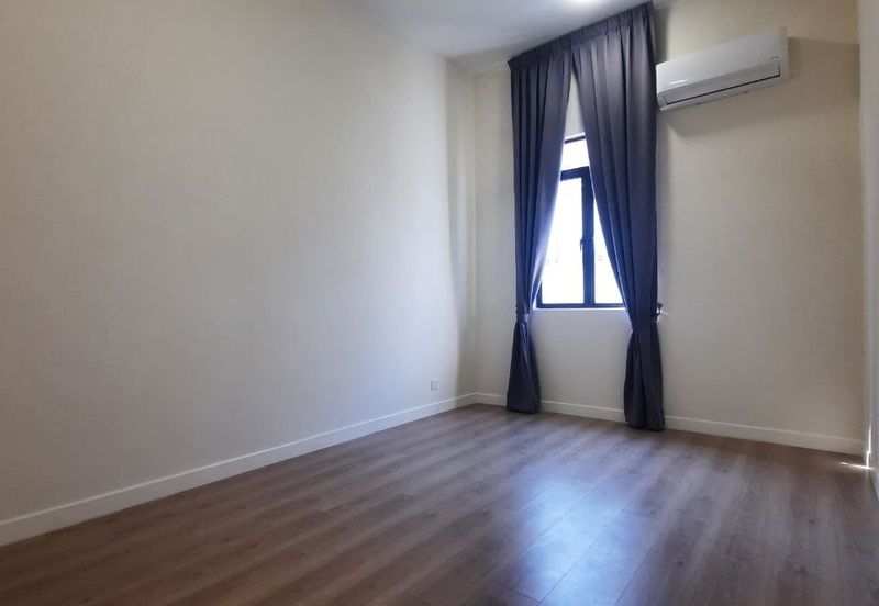 Monet Springtime @ Sunsuria City