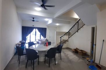 Monet Springtime @ Sunsuria City