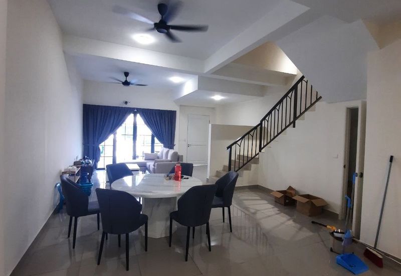 Monet Springtime @ Sunsuria City