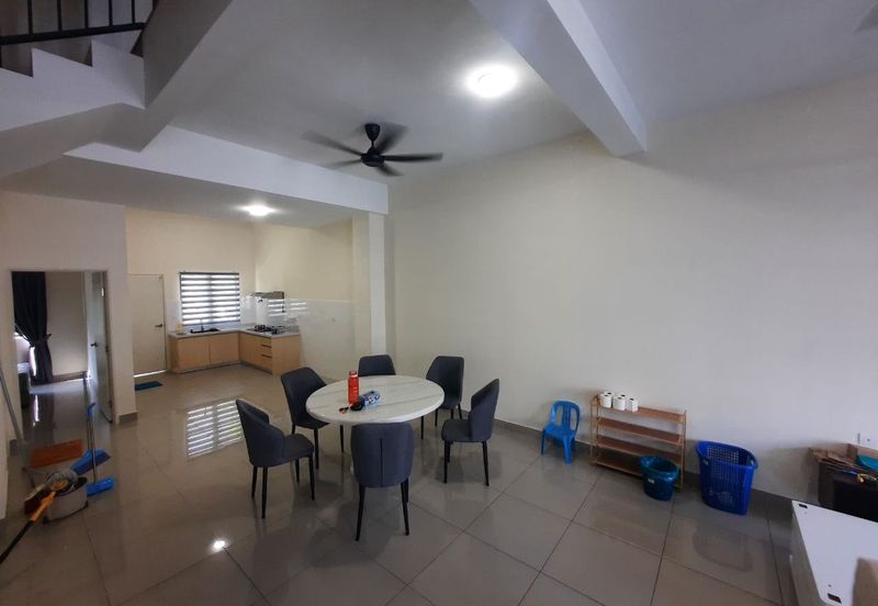 Monet Springtime @ Sunsuria City