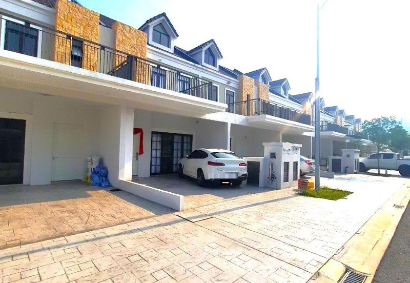 Monet Springtime @ Sunsuria City