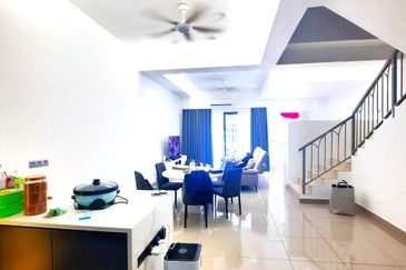 Monet Springtime @ Sunsuria City